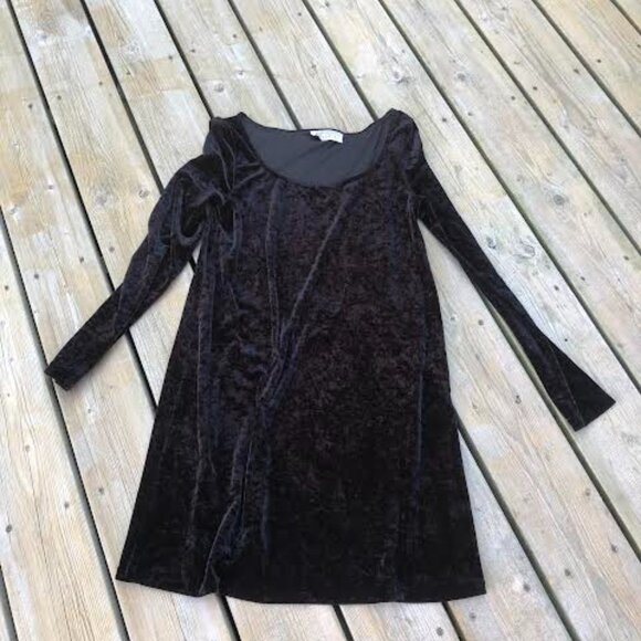 velvet long sleeve dress - Picture 1 of 1